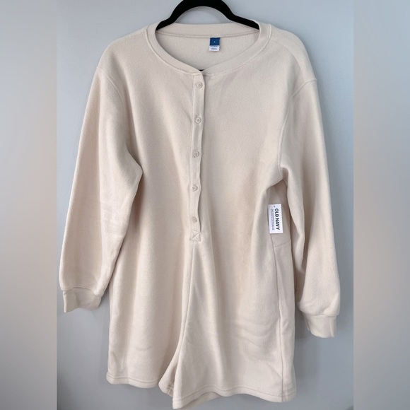 Old Navy Pants - Old Navy long sleeve cream cozy fleece romper size women’s large tan comfy soft